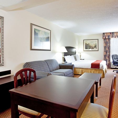 Holiday Inn Express - Chester By Ihg Ngoại thất bức ảnh