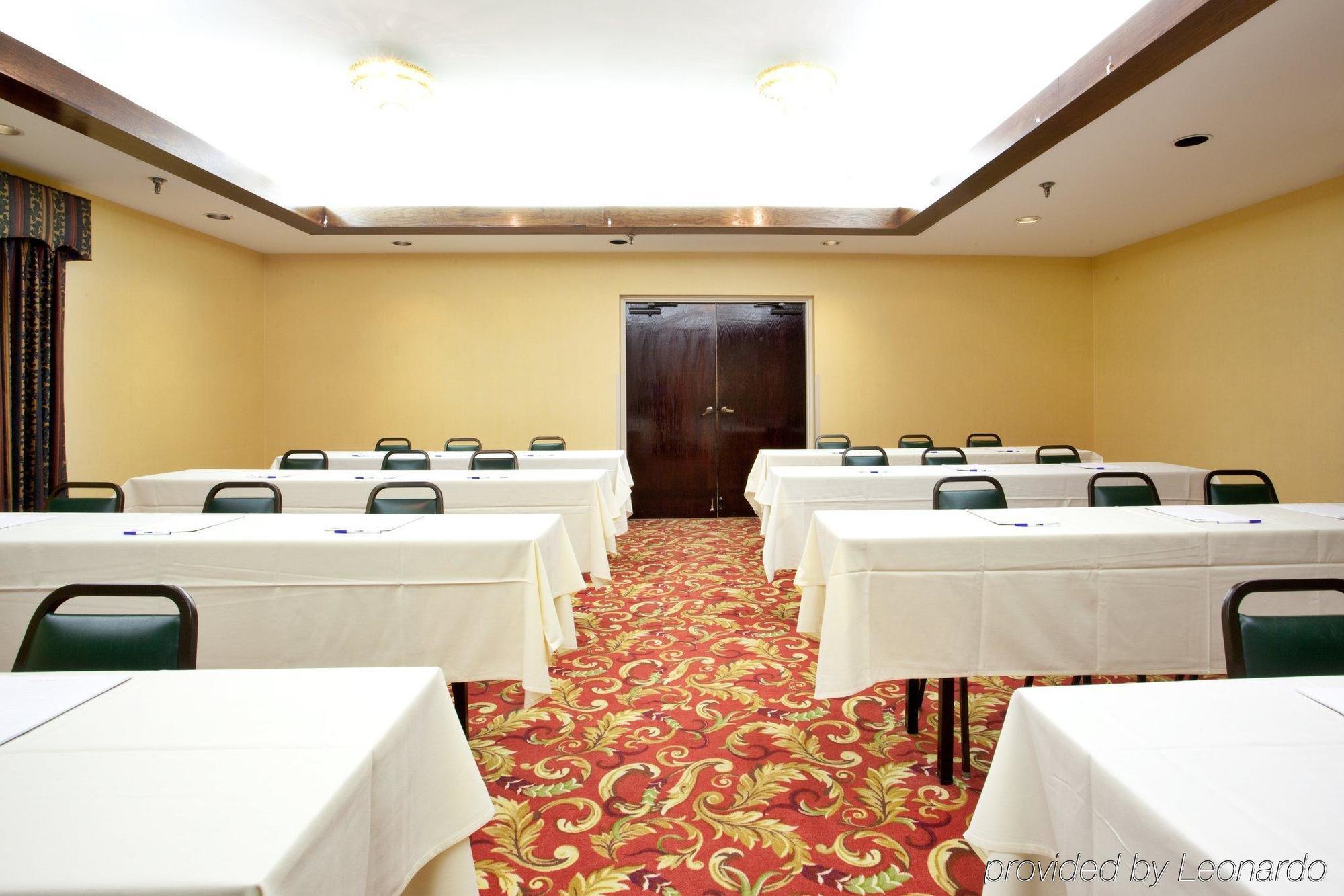Holiday Inn Express - Chester By Ihg Ngoại thất bức ảnh