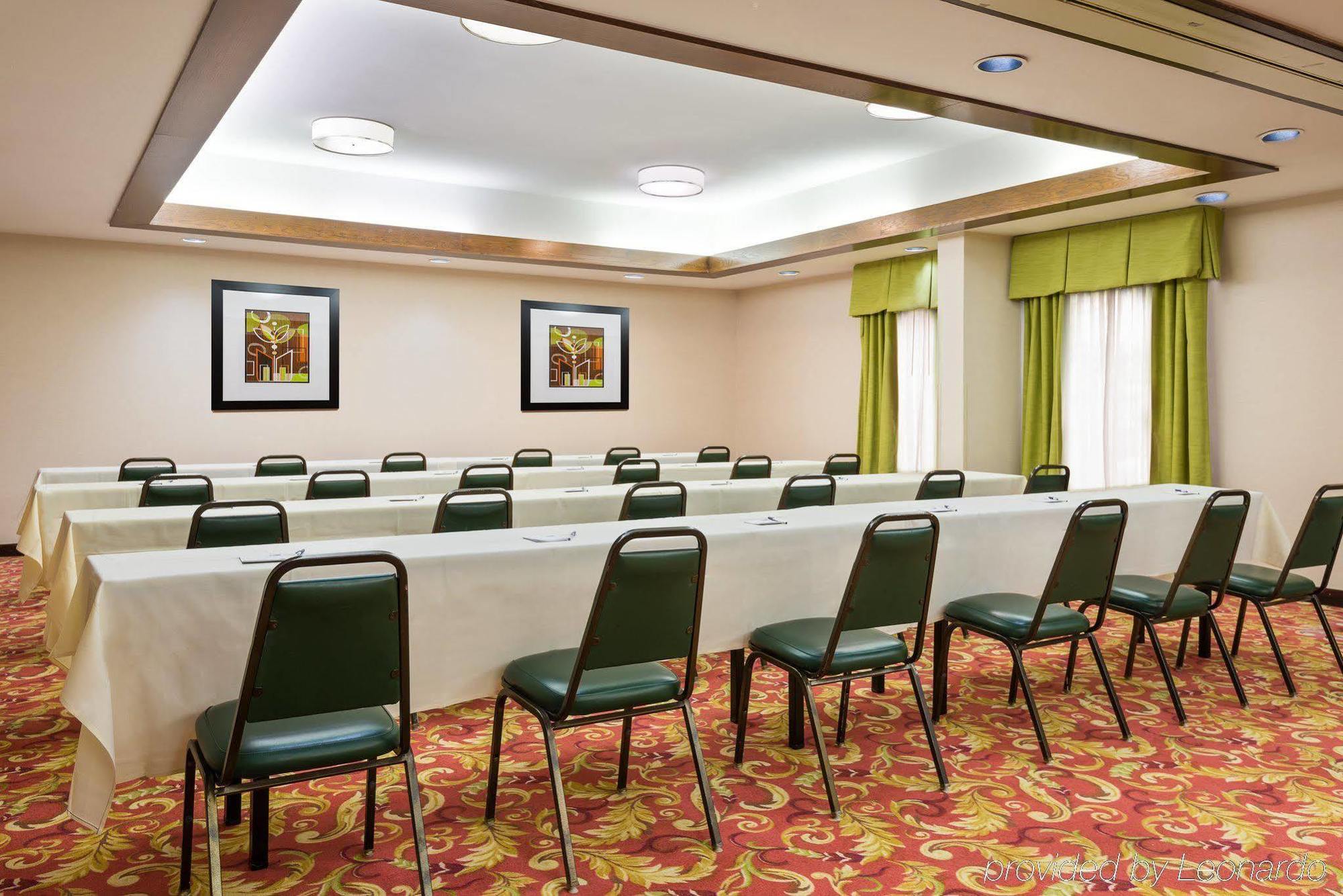 Holiday Inn Express - Chester By Ihg Ngoại thất bức ảnh
